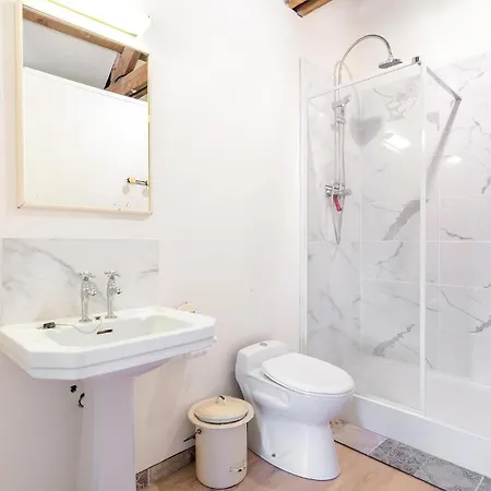 Beautiful In With Kitchen *